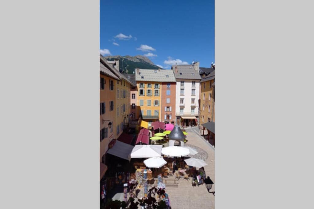 Appartement De Charme Le 1707 Au Coeur De La Cite Vauban Briancon  Luaran gambar