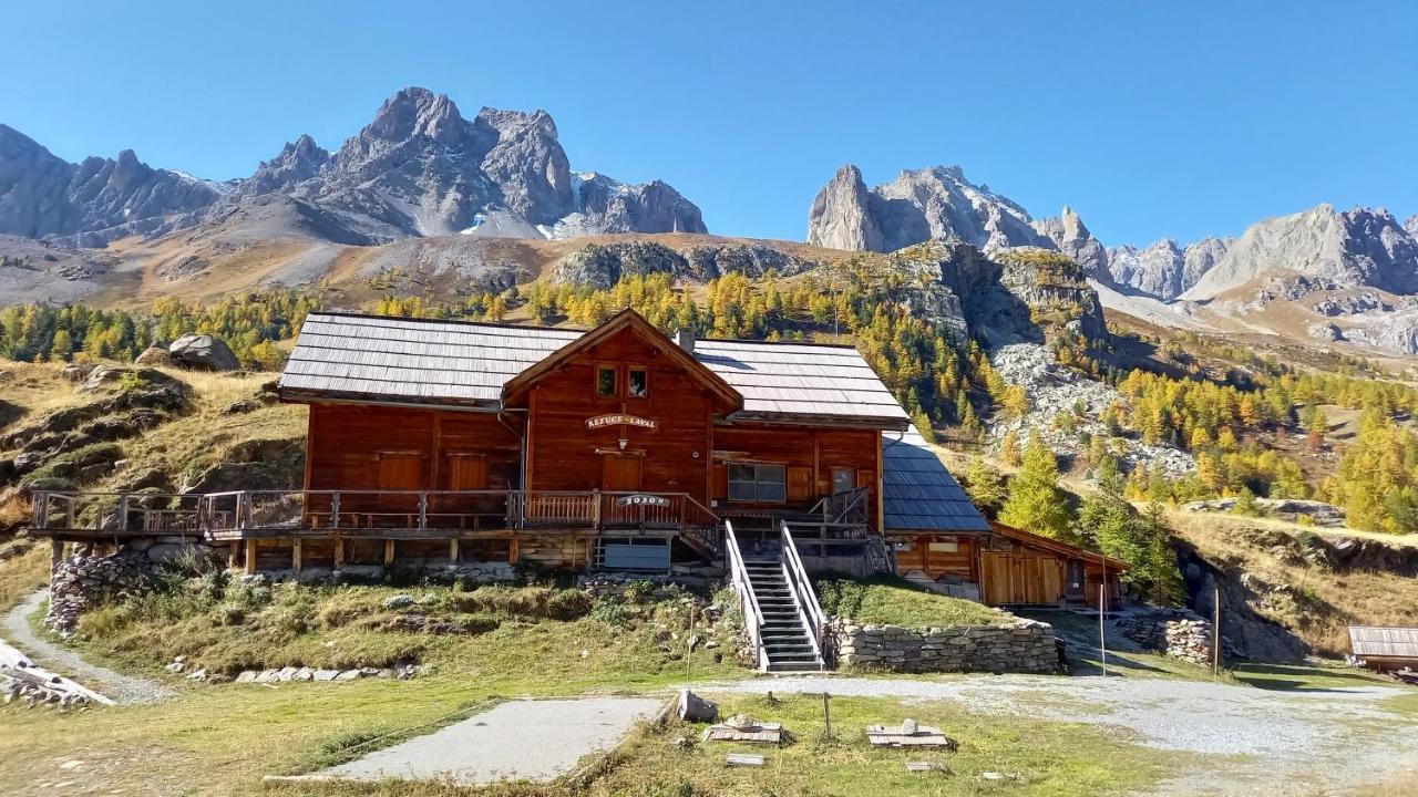 Appartement De Charme Le 1707 Au Coeur De La Cite Vauban Briancon  Luaran gambar