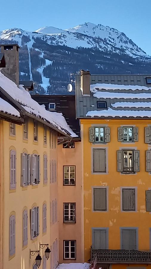 Appartement De Charme Le 1707 Au Coeur De La Cite Vauban Briancon  Luaran gambar